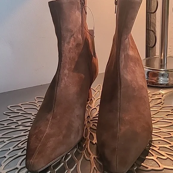 Steve Madden Brown Heeled Boots - Picture 1 of 2